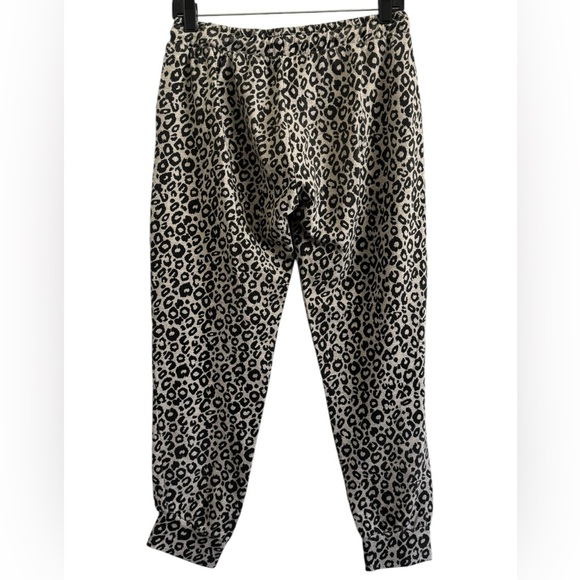 Zara Trafaluc Gray and Black Leopard Print Lightweight Joggers Size Medium - Picture 2 of 16